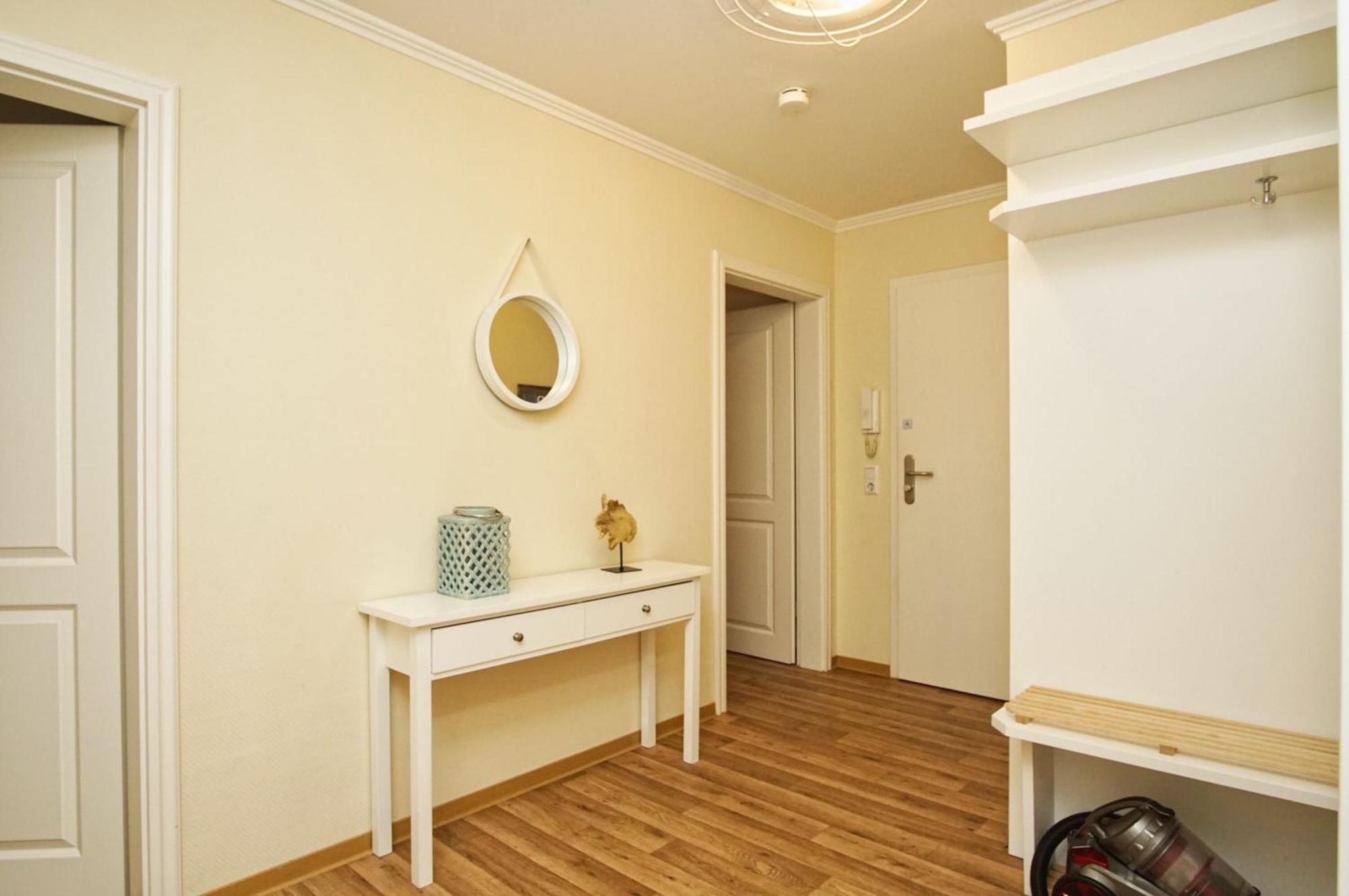 Mit Meerblick Und Balkon, Gratis Nutzung Vom Ahoi Erlebnisbad Und Sauna In Sellin - Meeresblick Fewo 38 Гёрен Экстерьер фото