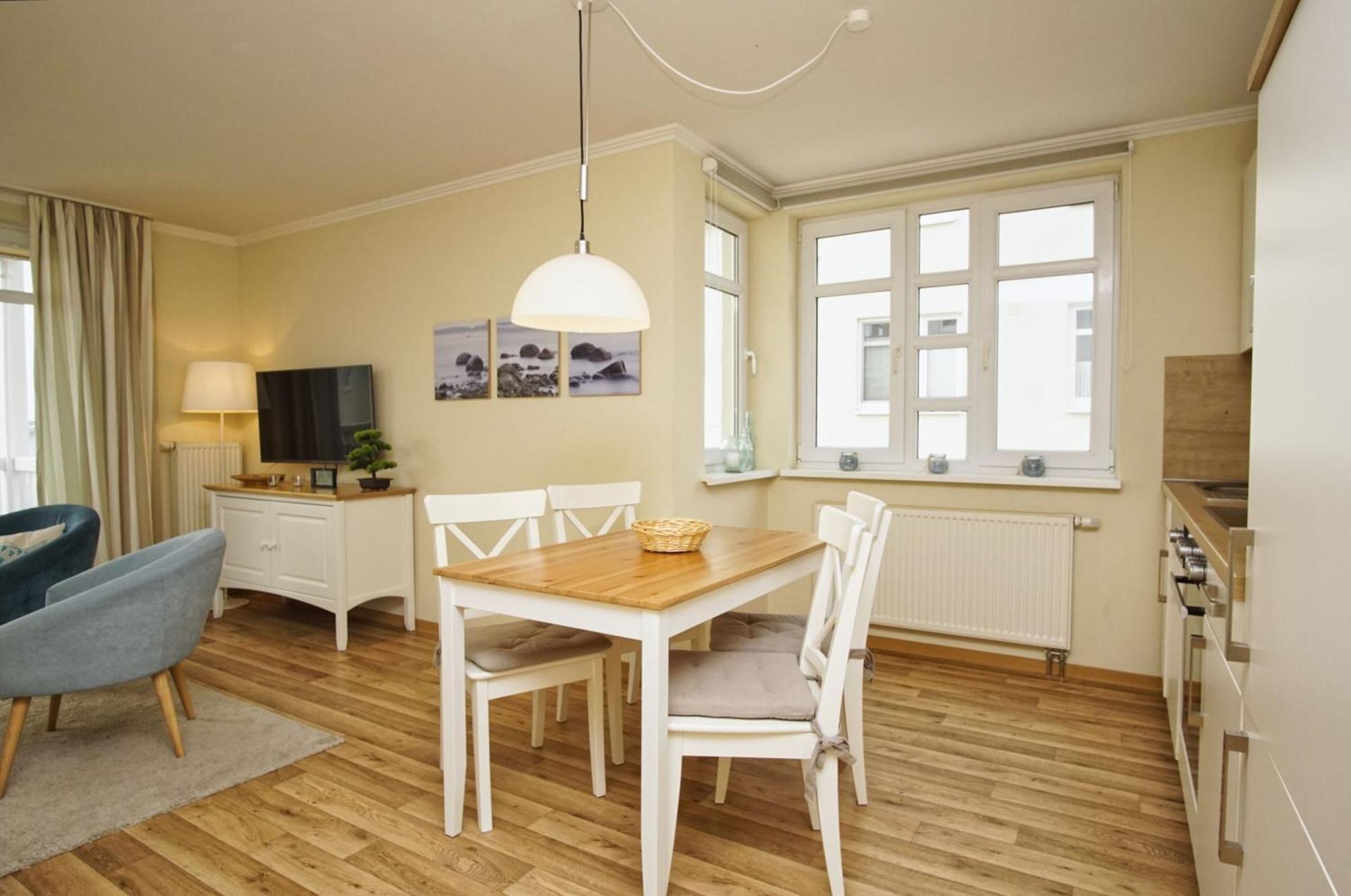 Mit Meerblick Und Balkon, Gratis Nutzung Vom Ahoi Erlebnisbad Und Sauna In Sellin - Meeresblick Fewo 38 Гёрен Экстерьер фото